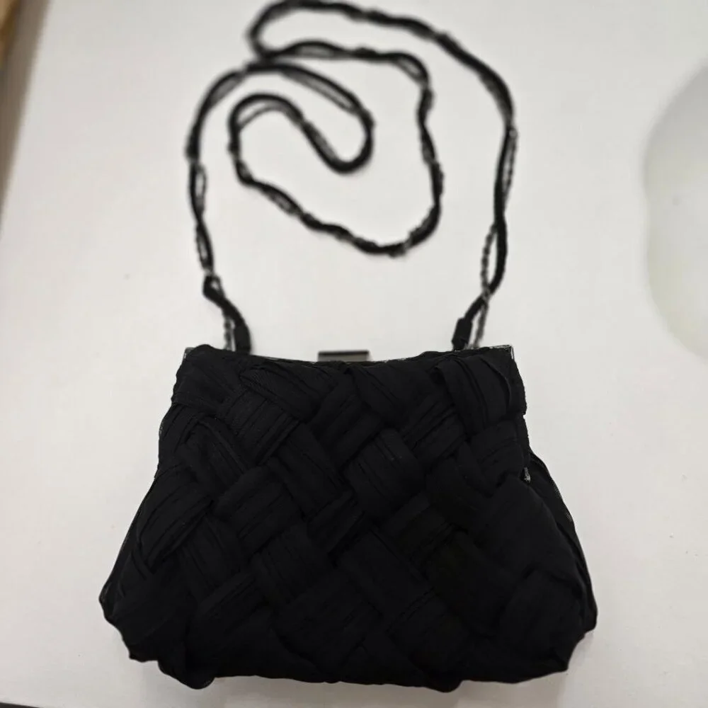 La Regale Black Fabric Bag & Metal Hardware Clutch & Cross Shoulder Cord & Chain